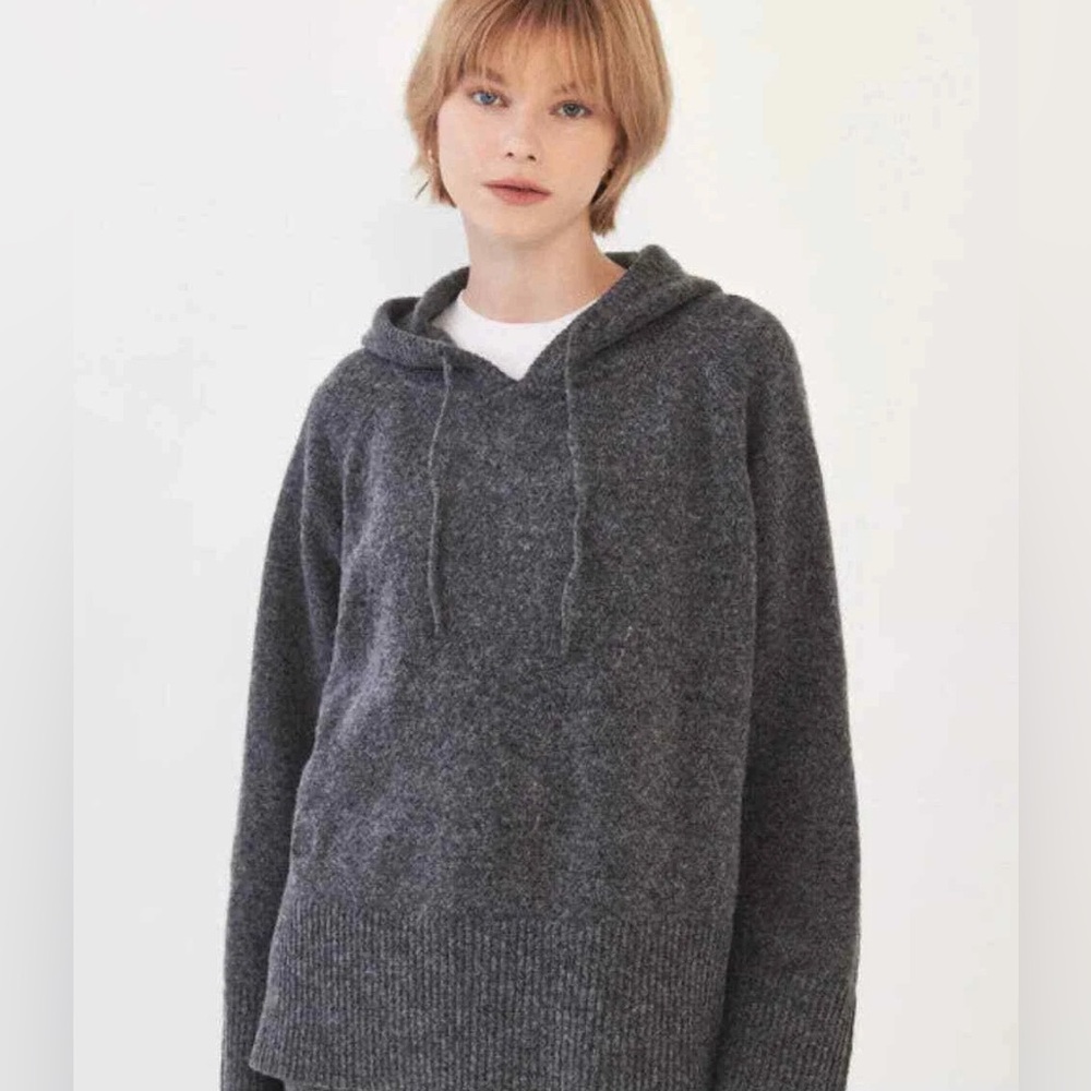 Uniqlo Women’s Knit Wool Blend Hooded Sweater in Gray - S